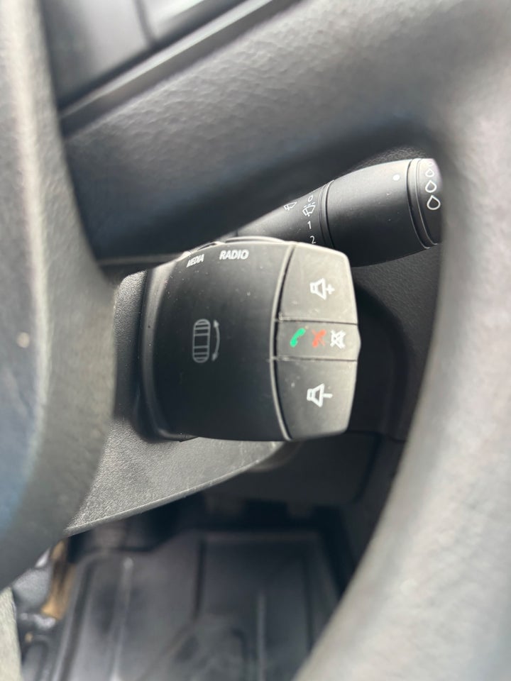 Renault Master III T35 2,3 dCi 165 Alukasse m/lift 2d