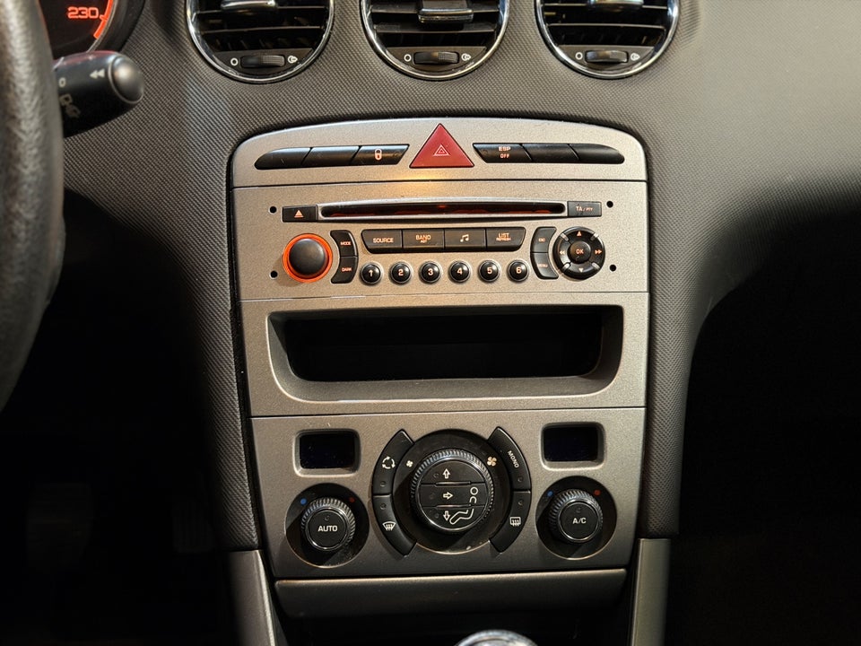 Peugeot 308 1,6 e-HDi 112 Access 5d