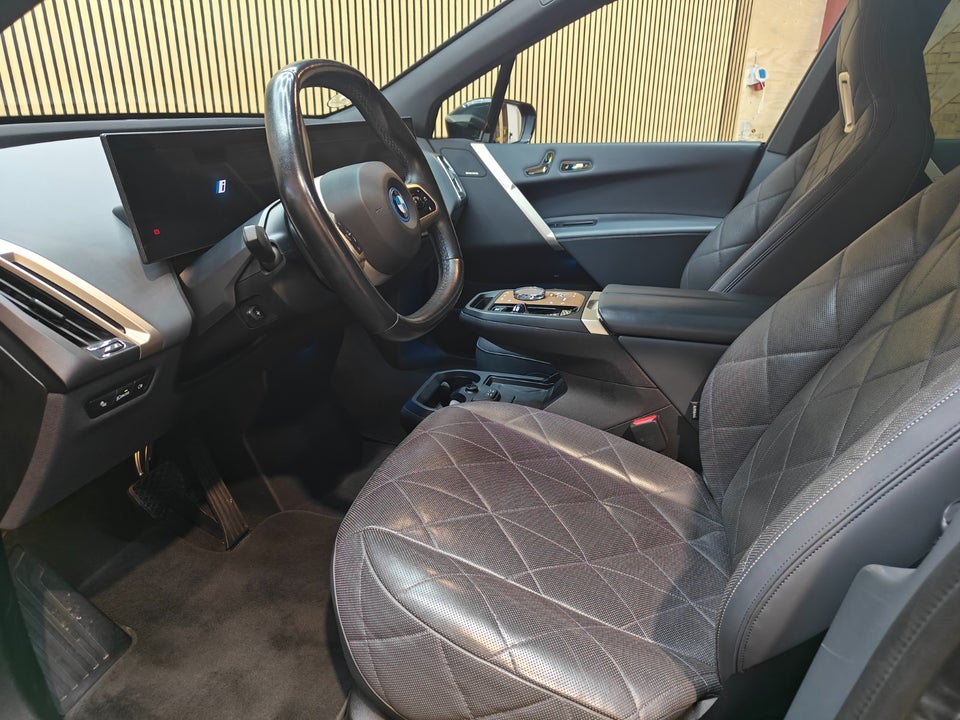 BMW iX xDrive40 Sport 5d