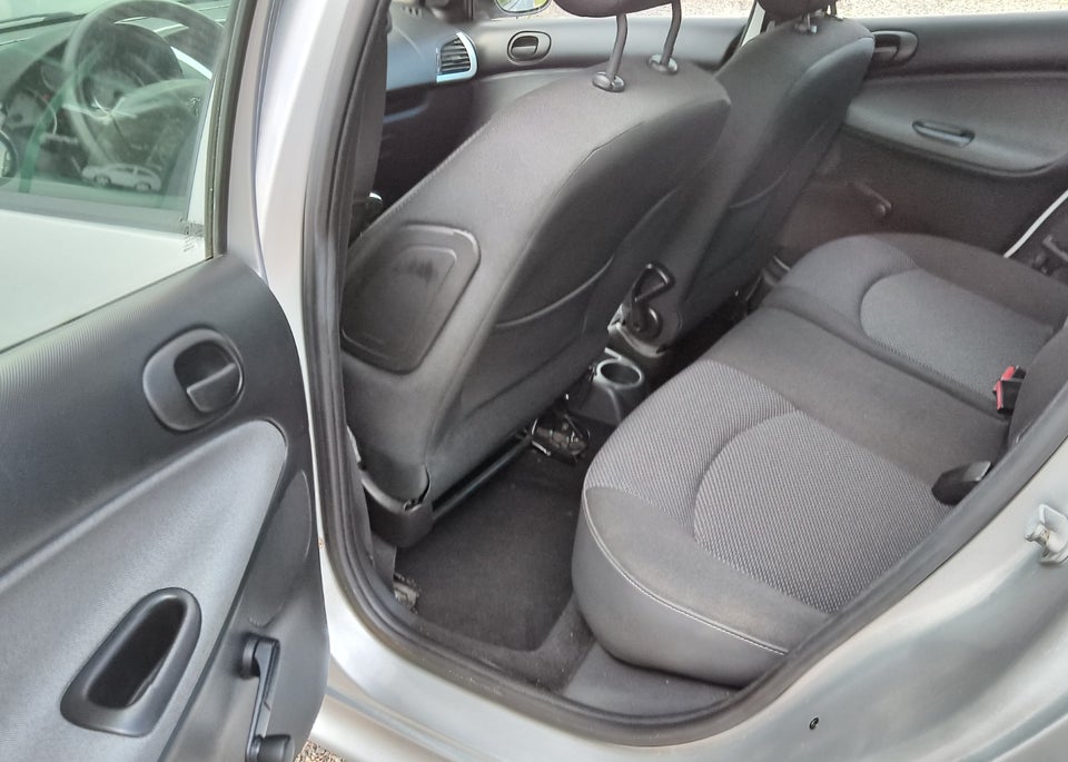 Peugeot 206+ 1,4 HDi 68 Comfort 5d