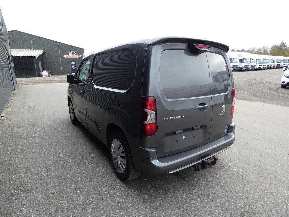 Peugeot Partner 1,5 BlueHDi 130 L1V2 Ultimate EAT8 Van