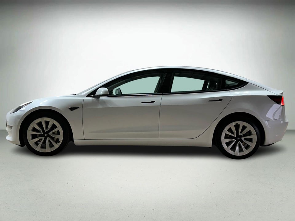 Tesla Model 3 Long Range AWD 4d