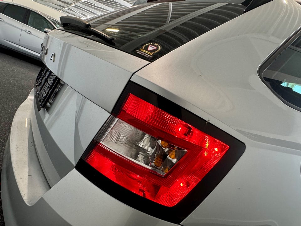 Skoda Fabia 1,0 MPi 60 Celebration Combi 5d
