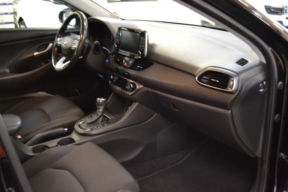 Hyundai i30 1,4 T-GDi Premium stc. DCT 5d
