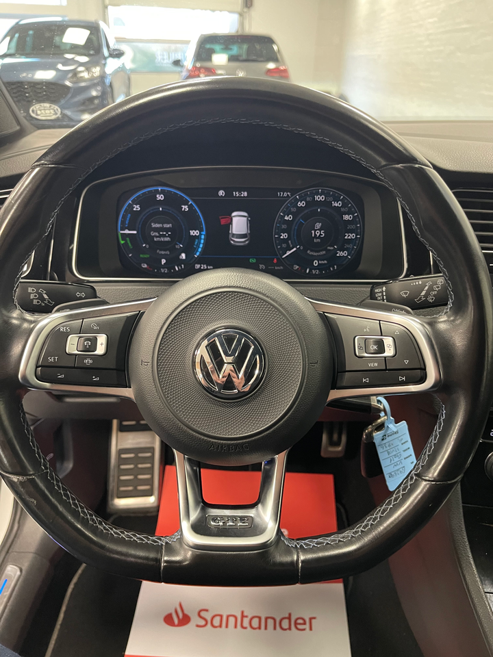 VW Golf VII 1,4 GTE DSG 5d