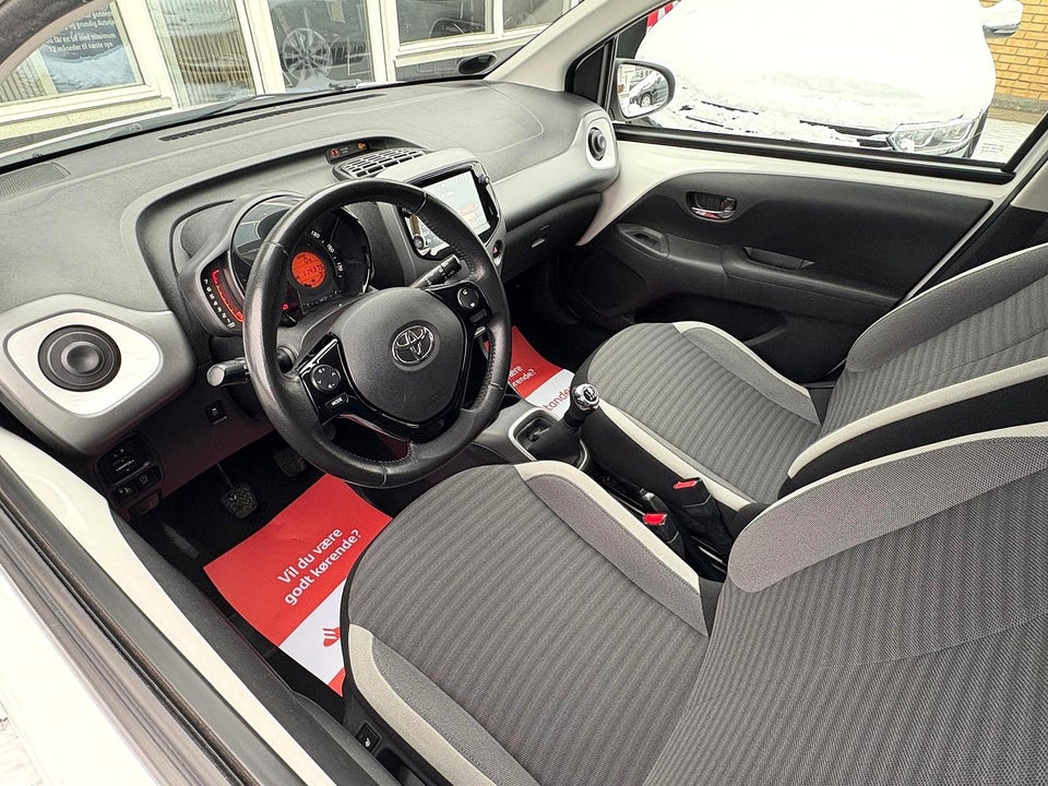 Toyota Aygo 1,0 VVT-i x-pression 5d
