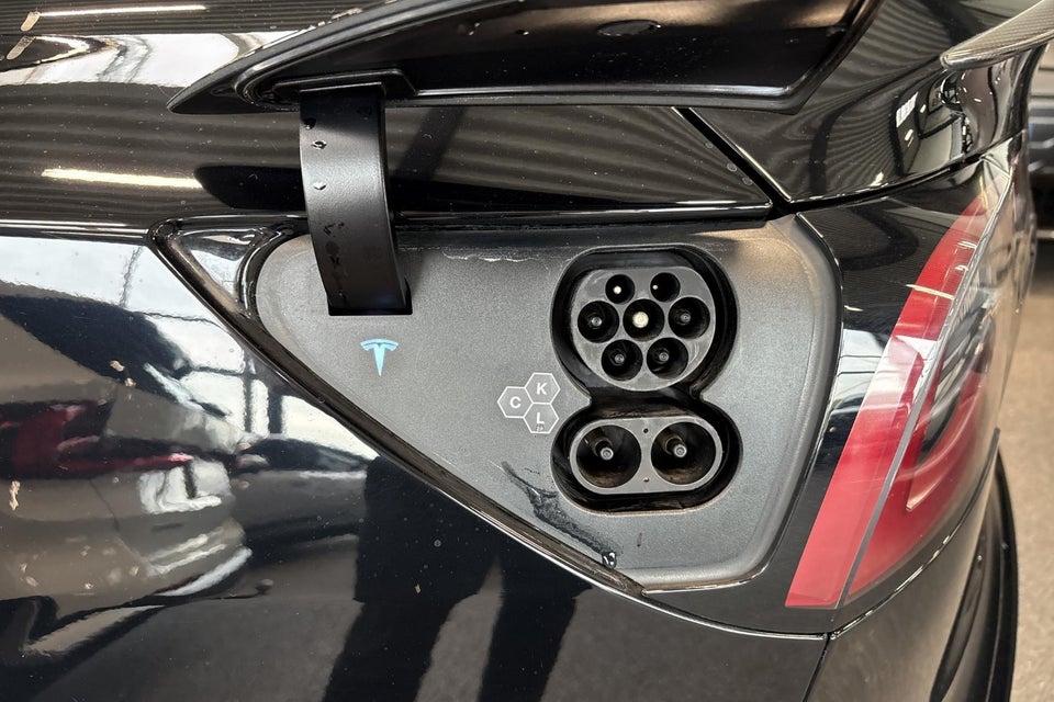 Tesla Model 3 Performance AWD 4d
