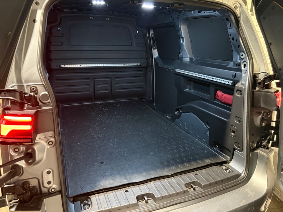 VW ID.Buzz 77 Cargo Pro