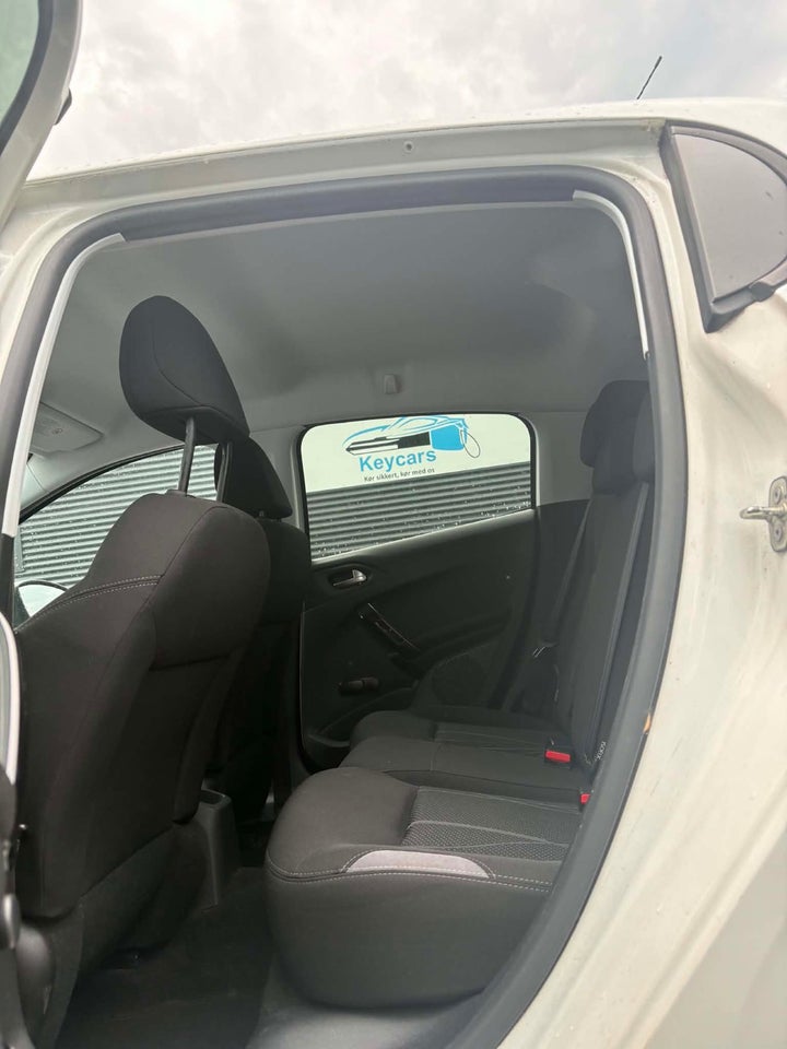 Peugeot 208 1,2 VTi Access 5d