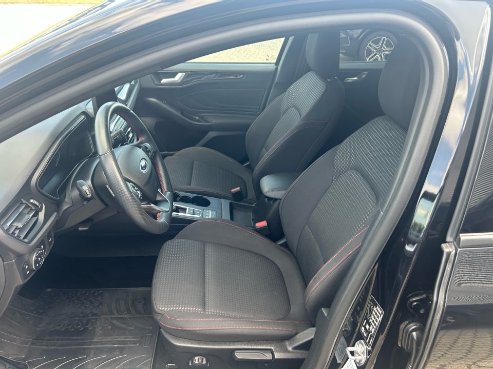 Ford Focus 1,0 EcoBoost ST-Line X stc. aut. 5d