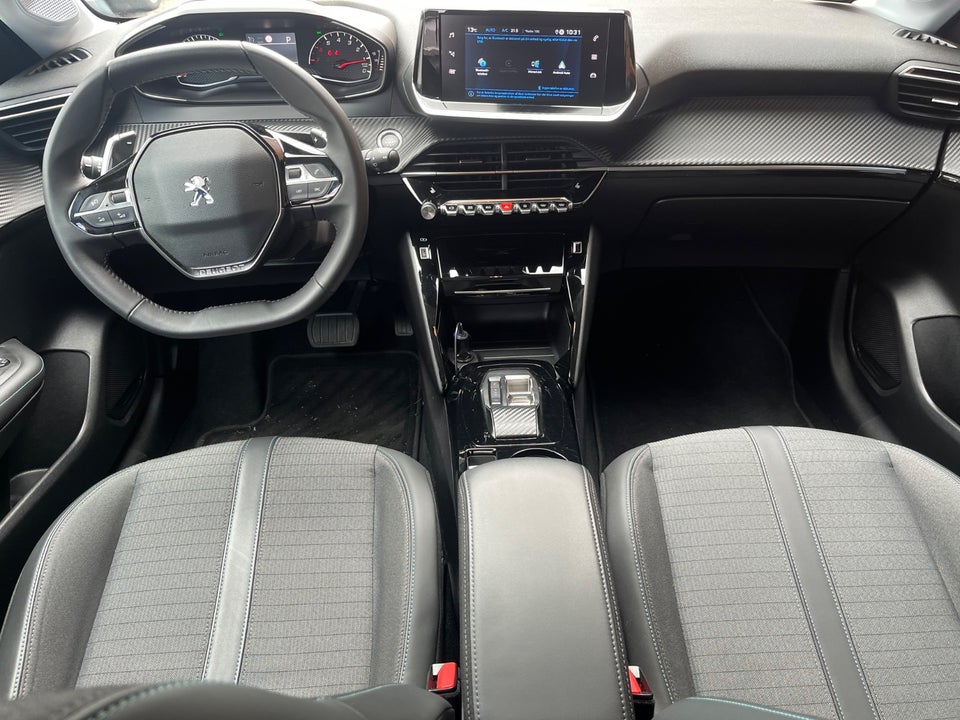 Peugeot 208 1,2 PureTech 100 Allure EAT8 5d