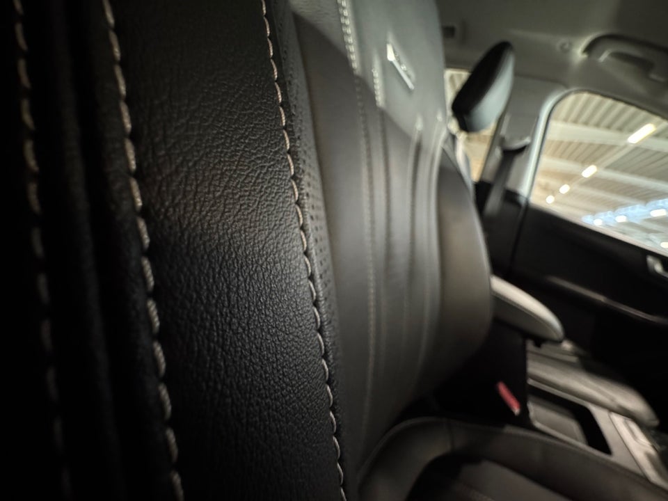 Ford Kuga 2,5 PHEV Vignale CVT 5d