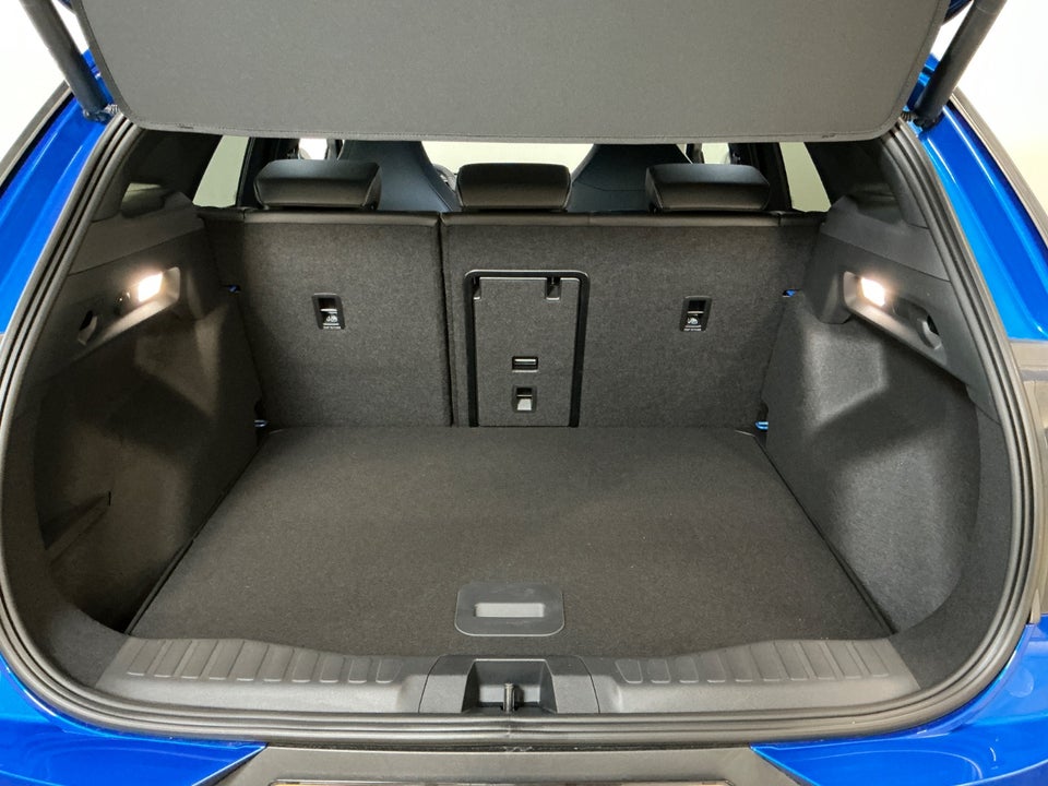 Ford Explorer 77 Premium Extended Range 5d