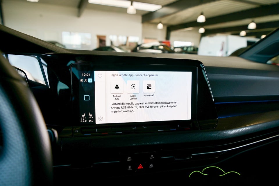 VW Golf VIII 1,4 GTE DSG 5d