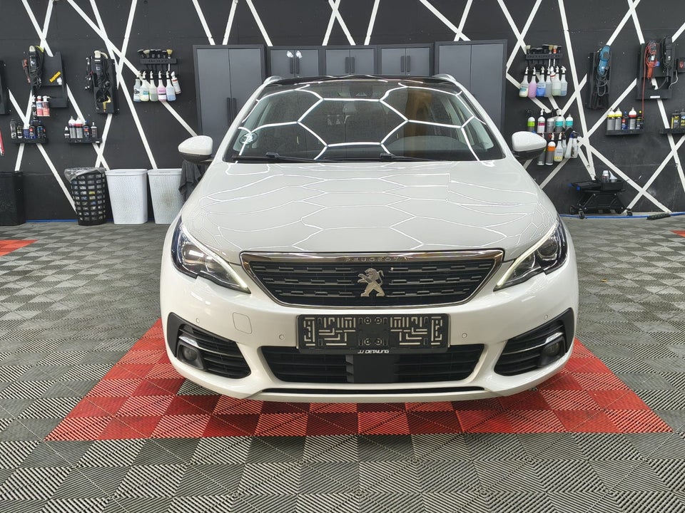 Peugeot 308 1,2 PureTech 130 Infinity SW 5d