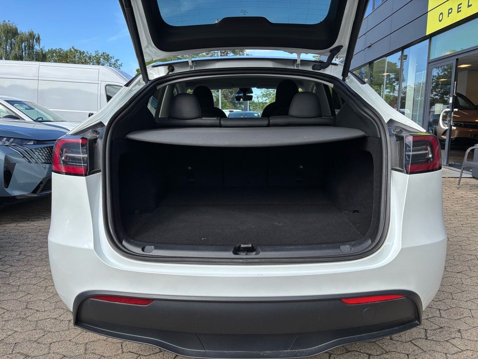 Tesla Model Y Long Range AWD 5d