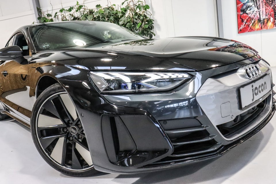 Audi e-tron GT quattro 4d