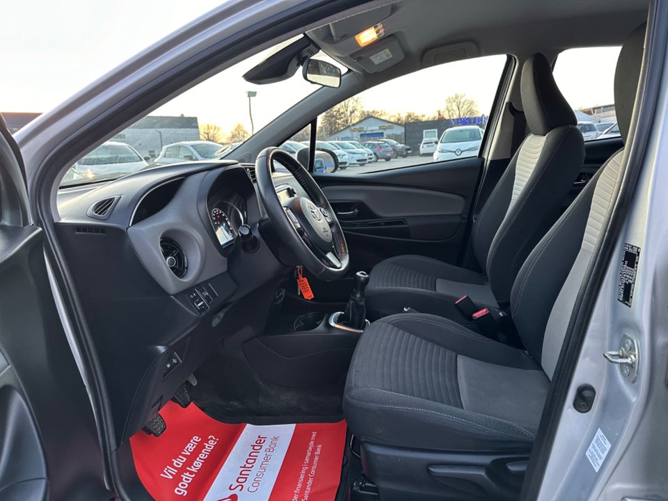 Toyota Yaris 1,0 T2 5d