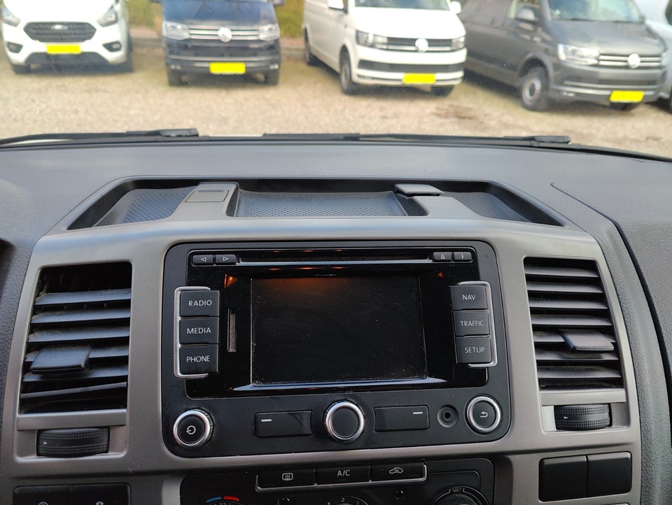 VW Transporter 2,0 TDi 140 Kassevogn DSG kort