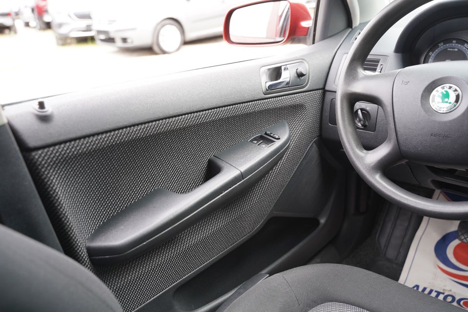 Skoda Fabia 1,4 16V 75 Ambiente Combi 5d