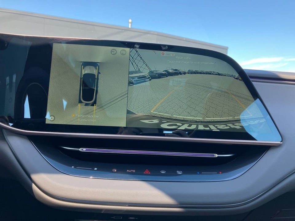 Hongqi EH7 111 Exclusive 4d