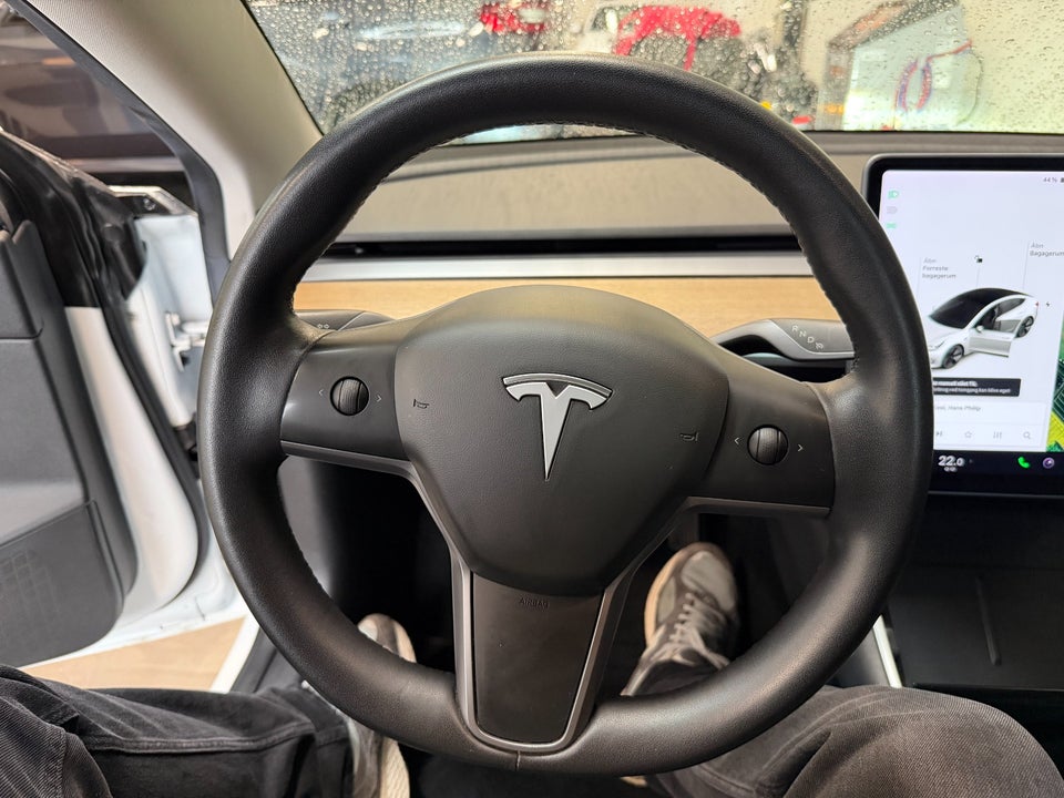 Tesla Model 3 Standard Range+ RWD 4d