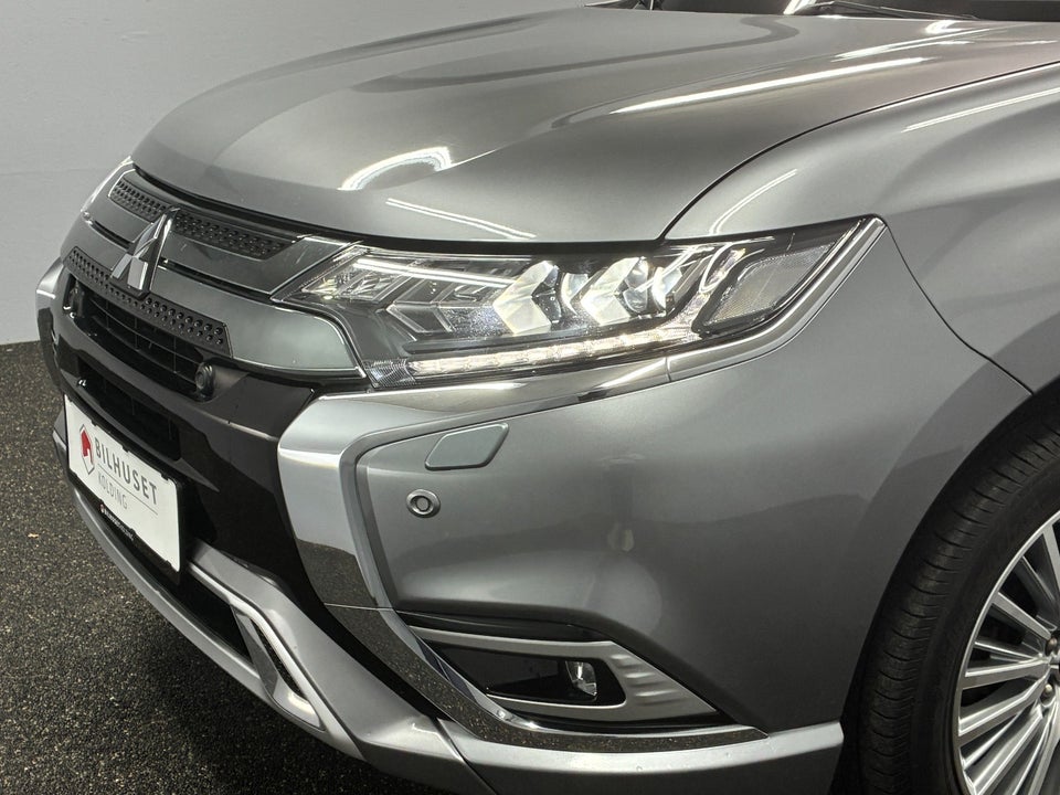 Mitsubishi Outlander 2,4 PHEV Intense CVT 4WD 5d