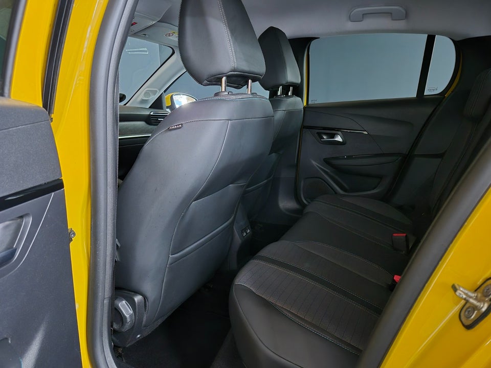 Peugeot 208 1,2 PureTech 100 Allure EAT8 5d