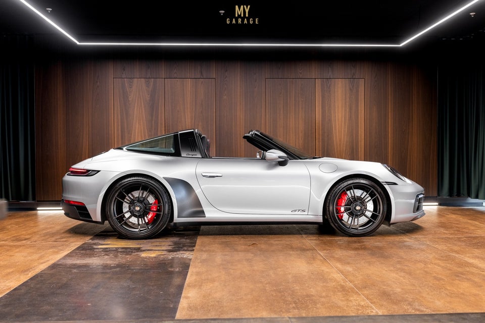 Porsche 911 Targa 4 GTS 3,0 PDK 2d