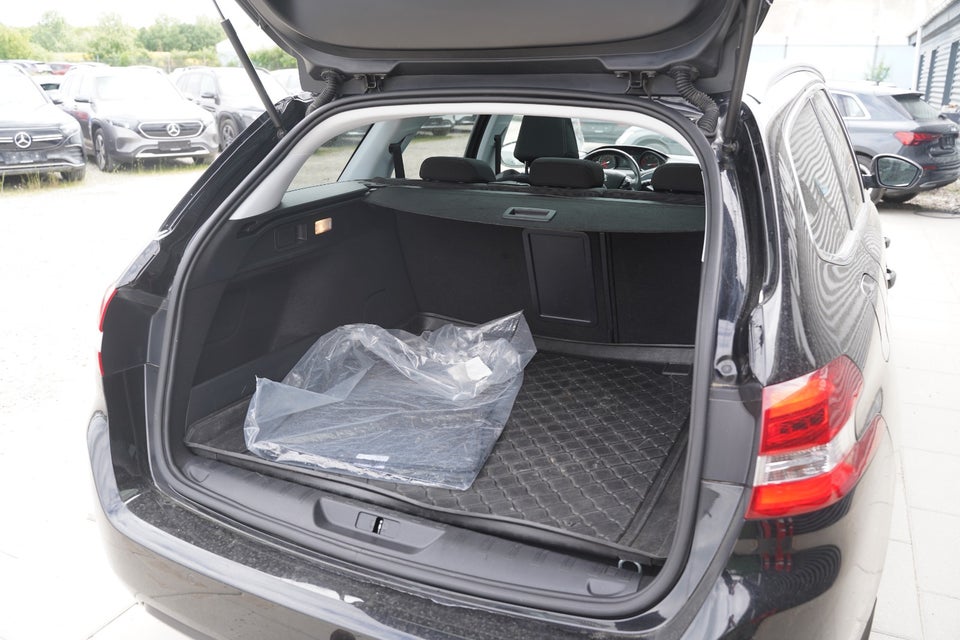 Peugeot 308 1,5 BlueHDi 130 Allure Sky SW 5d