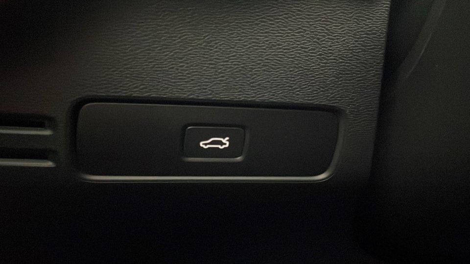 Volvo XC40 ReCharge Twin Ultimate 5d