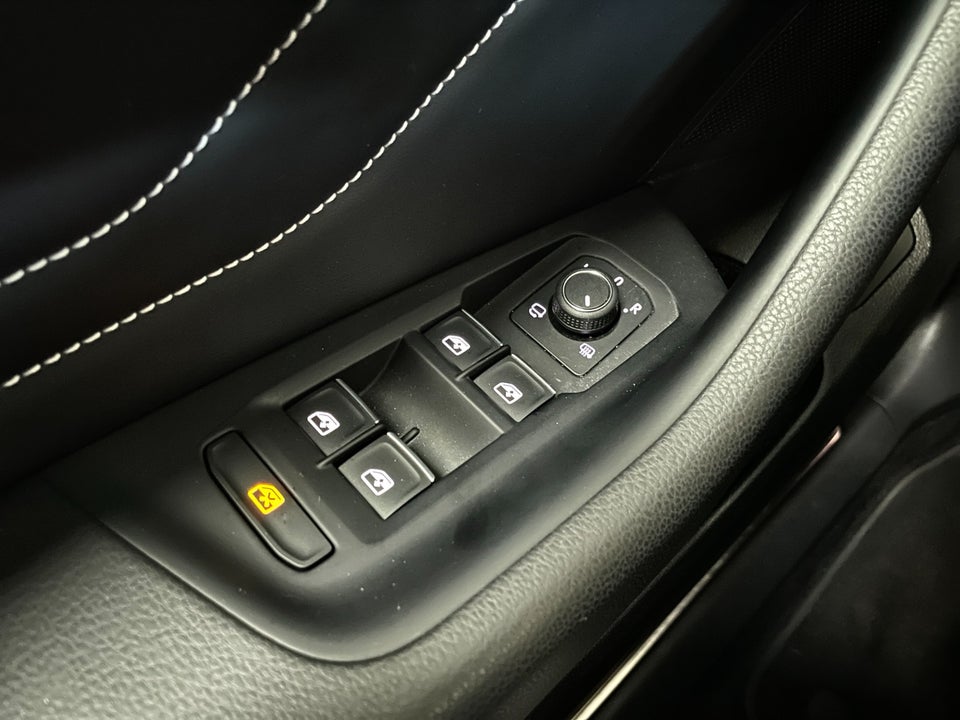 VW Passat 2,0 TDi 200 Elegance Variant DSG 5d