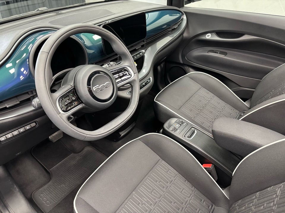 Fiat 500e 42 Icon Cabrio 2d