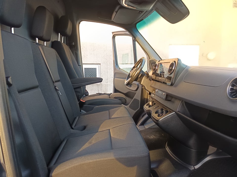 Mercedes Sprinter 319 2,0 CDi A3 Kassevogn aut. RWD