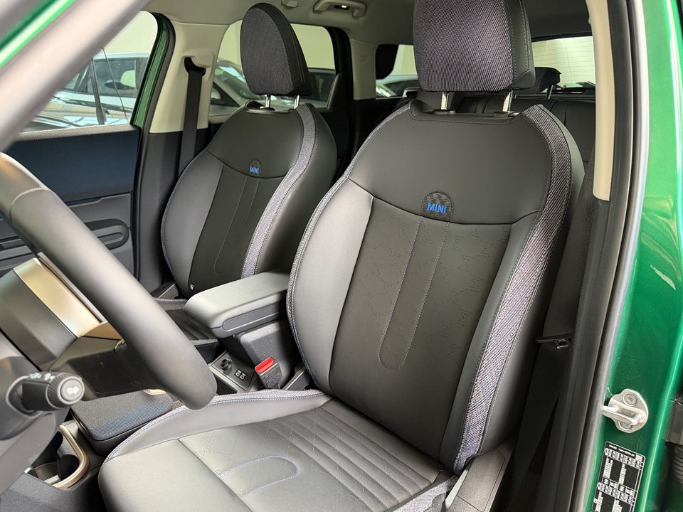 MINI Countryman E Essential Trim XS 5d