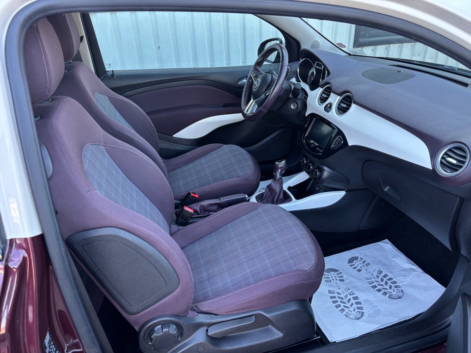 Opel Adam 1,4 87 Glam 3d