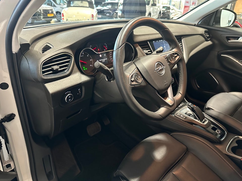 Opel Grandland X 1,6 Hybrid Ultimate aut. 5d