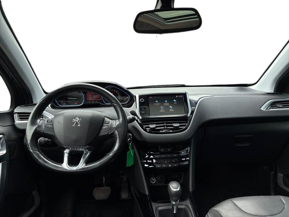 Peugeot 2008 1,2 e-THP 110 Selection Sky EAT6 5d