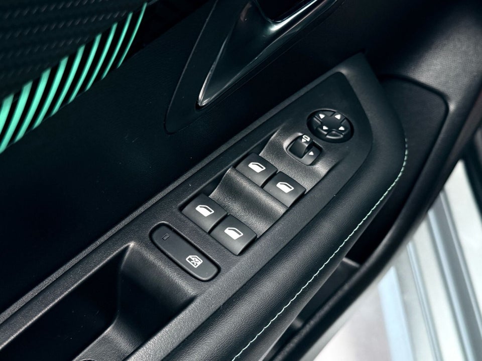 Peugeot 208 1,2 PureTech 100 Allure 5d