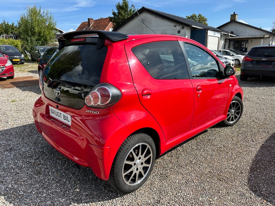 Toyota Aygo 1,0 VVT-i Red&Black 5d