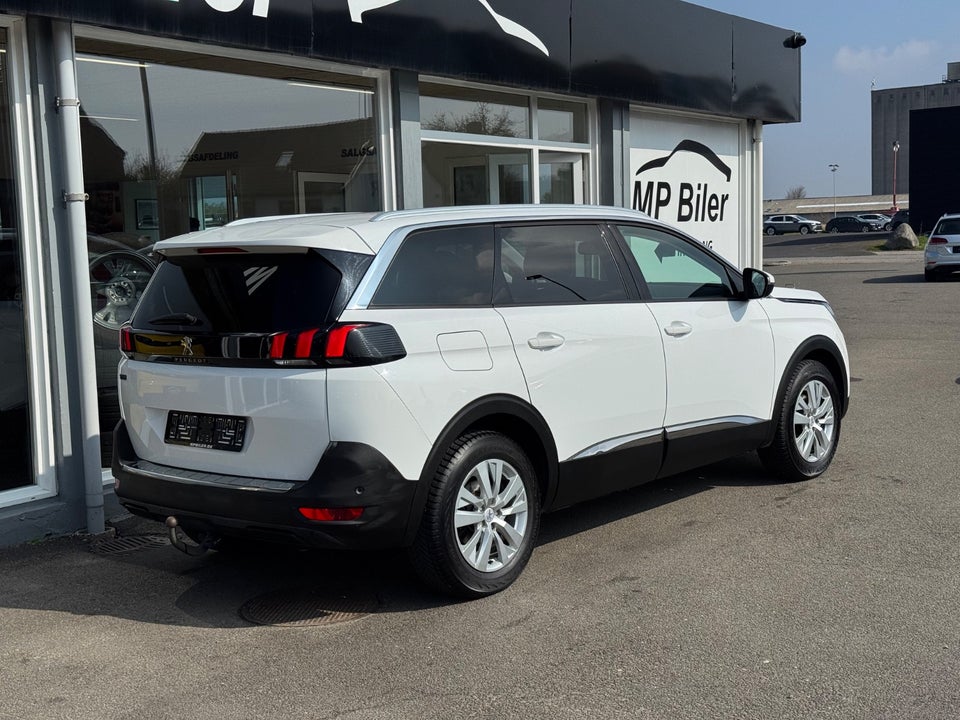 Peugeot 5008 1,6 BlueHDi 120 Active 7prs 5d