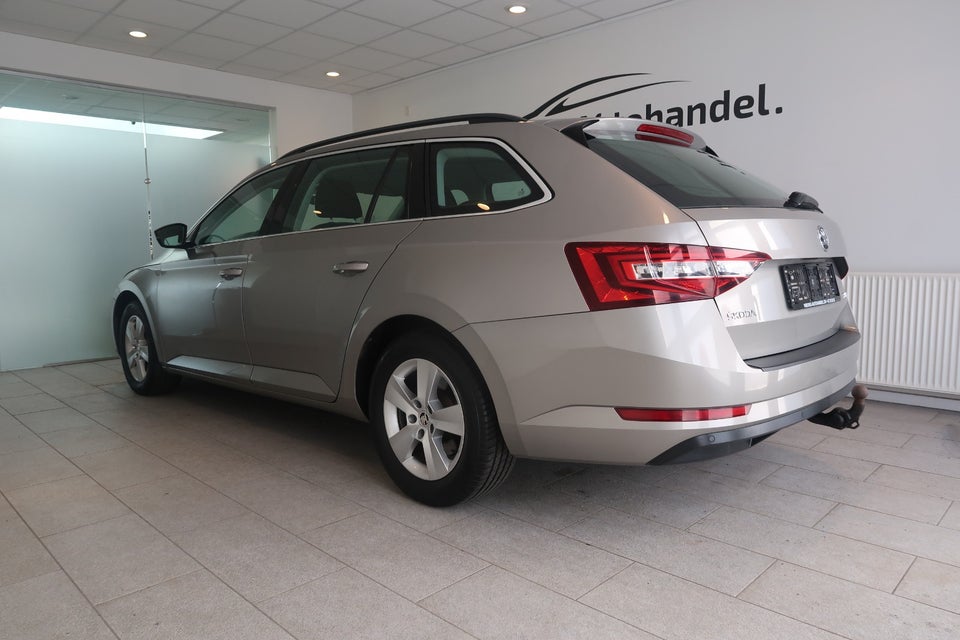 Skoda Superb 2,0 TDi 150 Ambition Combi DSG 5d
