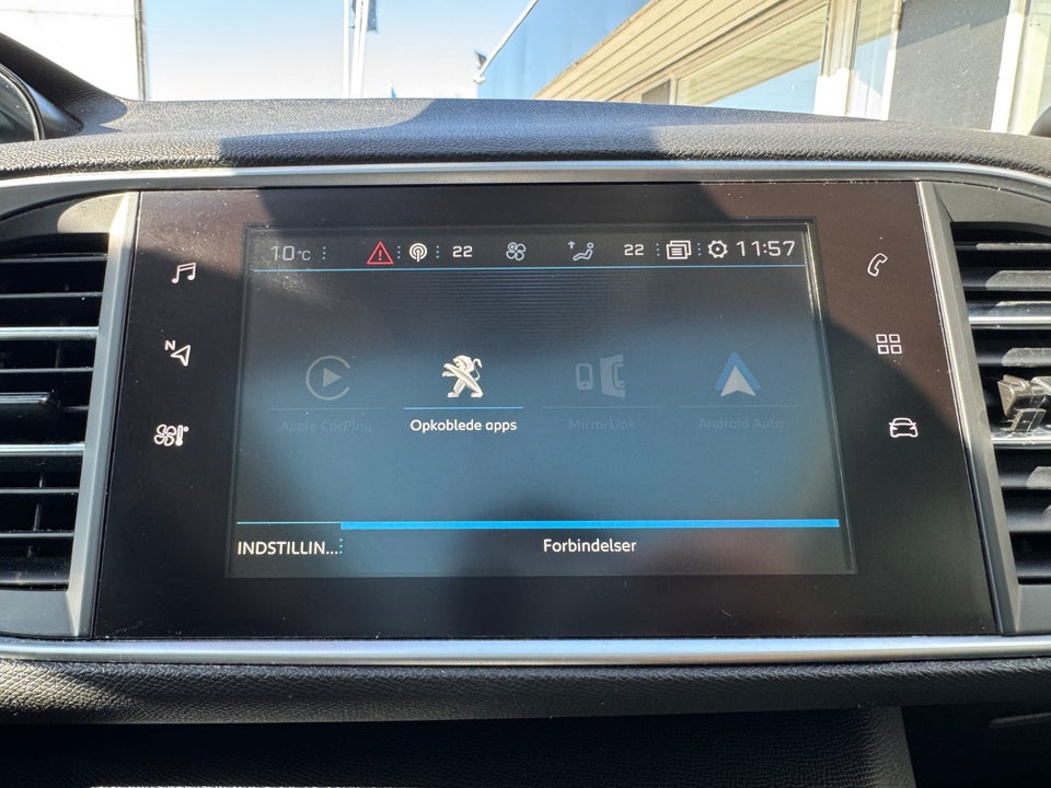 Peugeot 308 1,6 BlueHDi 120 Allure Sky SW 5d