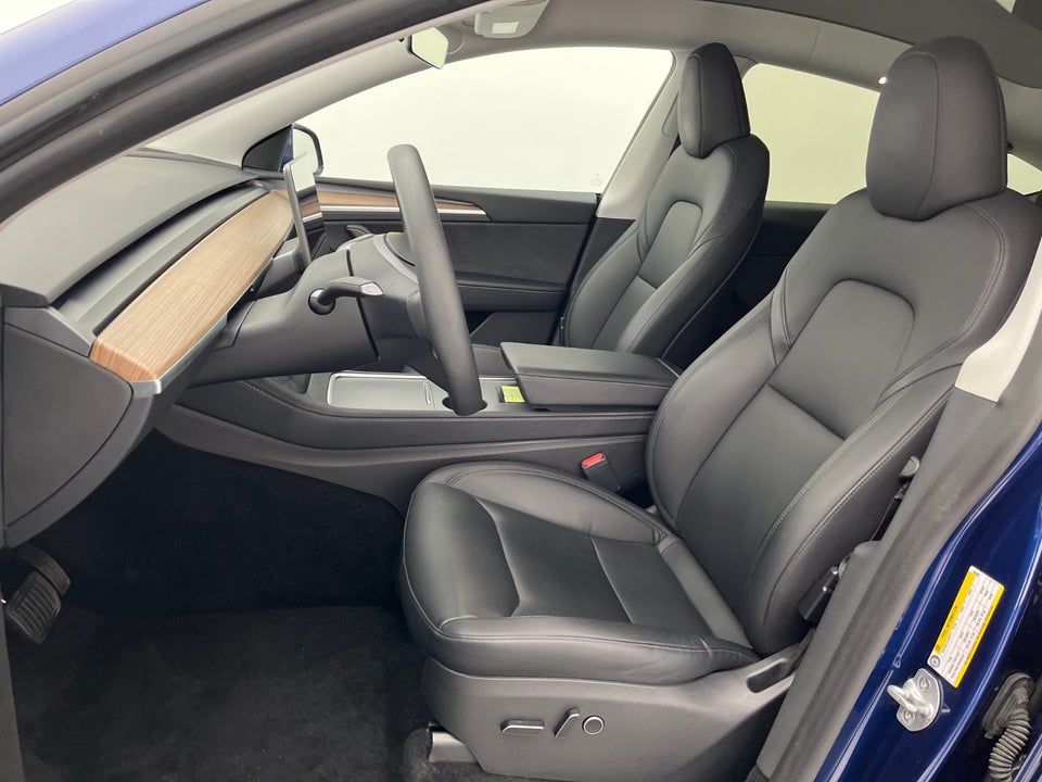 Tesla Model Y Long Range AWD 5d