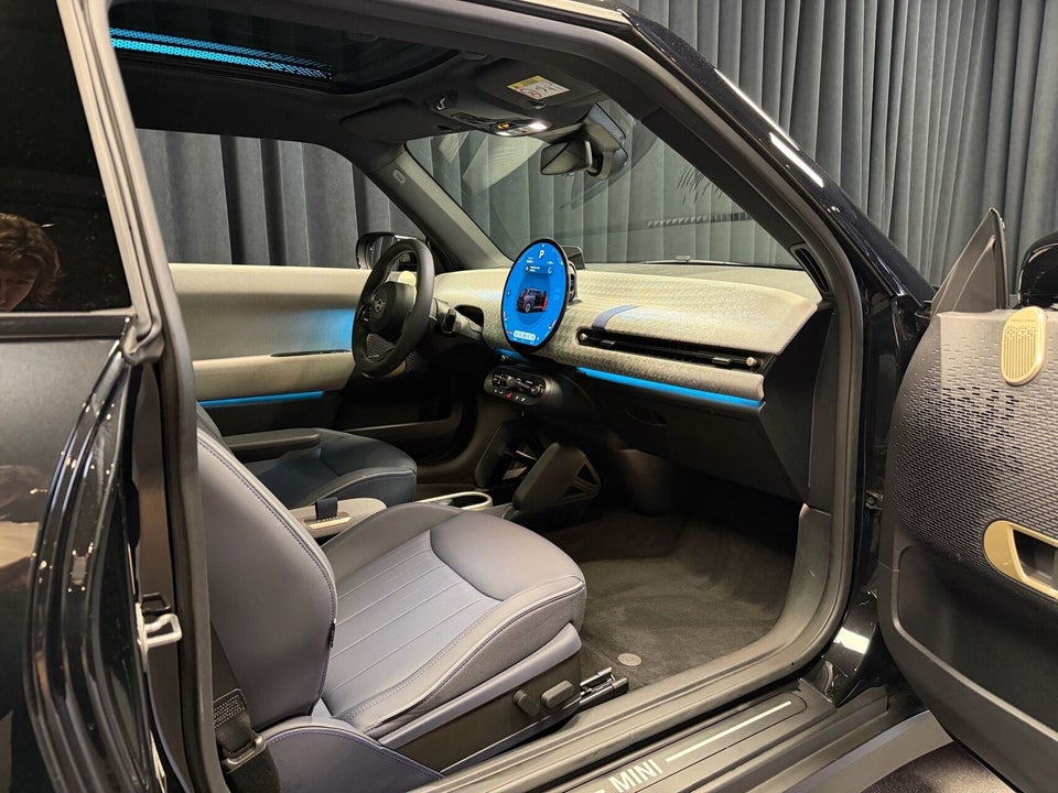 MINI Cooper SE Favoured Trim XL 3d