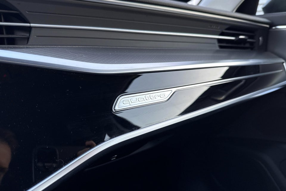 Audi A6 50 TFSi e Sport Prestige quattro S-tr. 4d