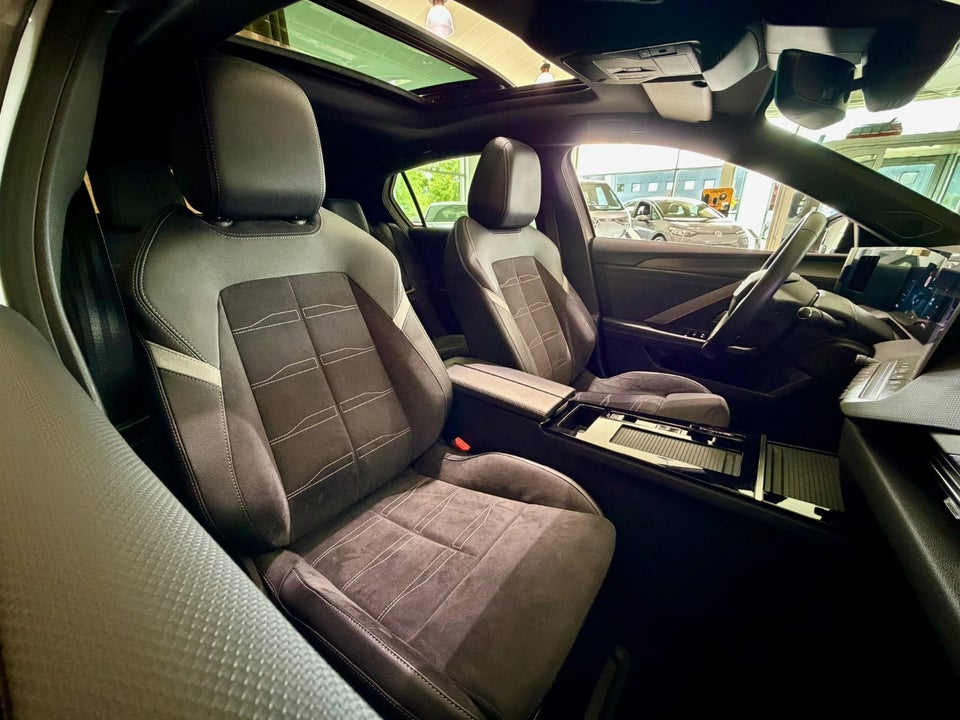 Opel Astra-e 54 Ultimate 5d
