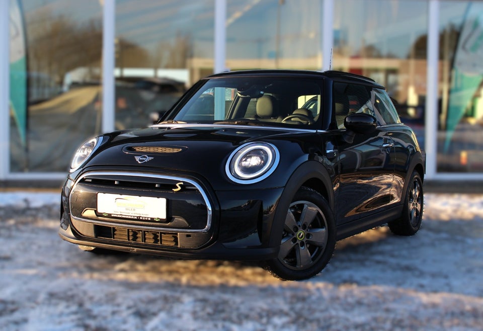 MINI Cooper SE Electric Trim 3d