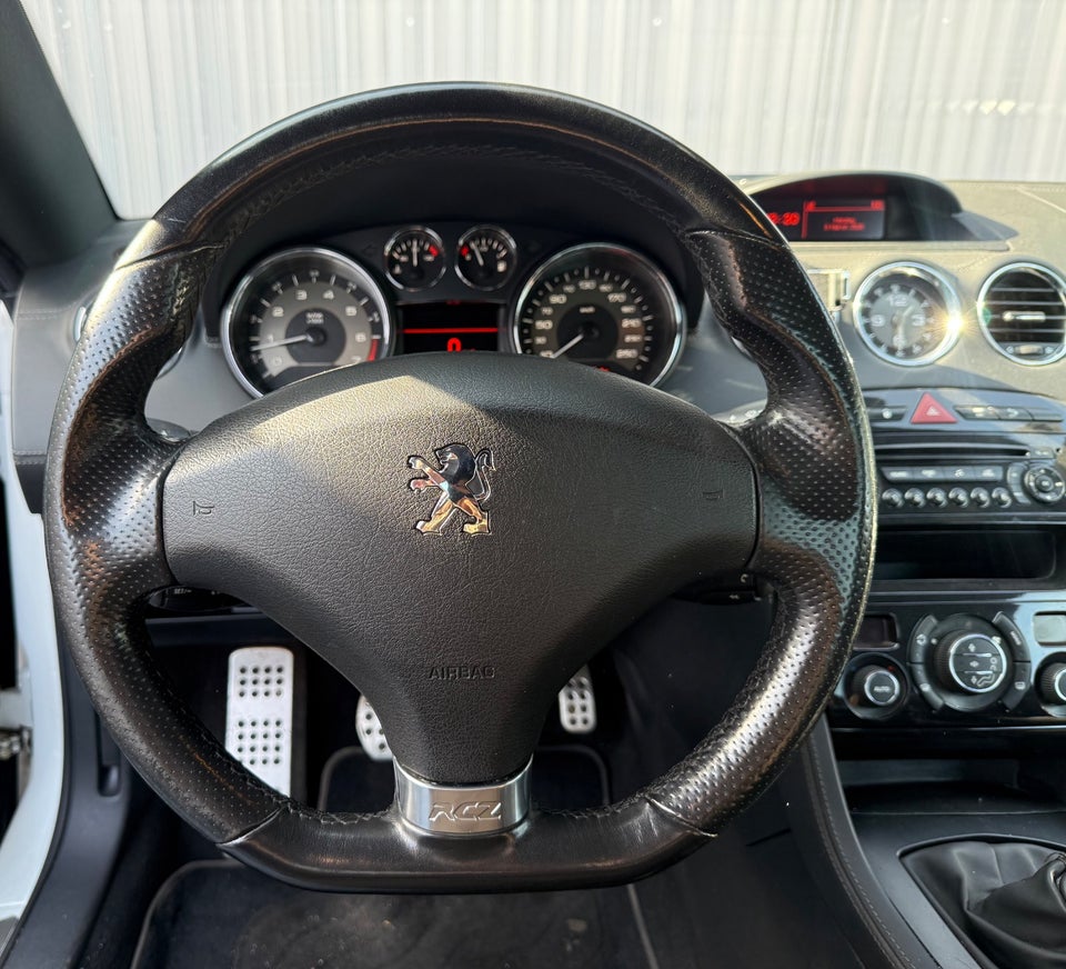 Peugeot RCZ 1,6 THP 200 2d