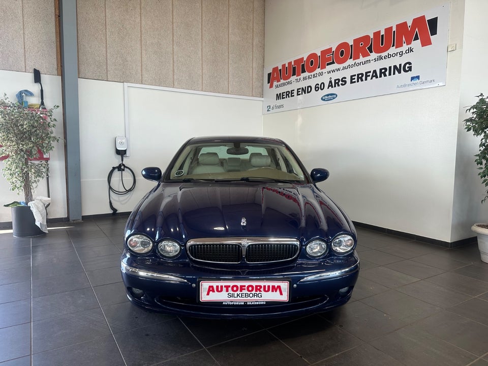 Jaguar X-type 2,5 Deluxe aut. 4d